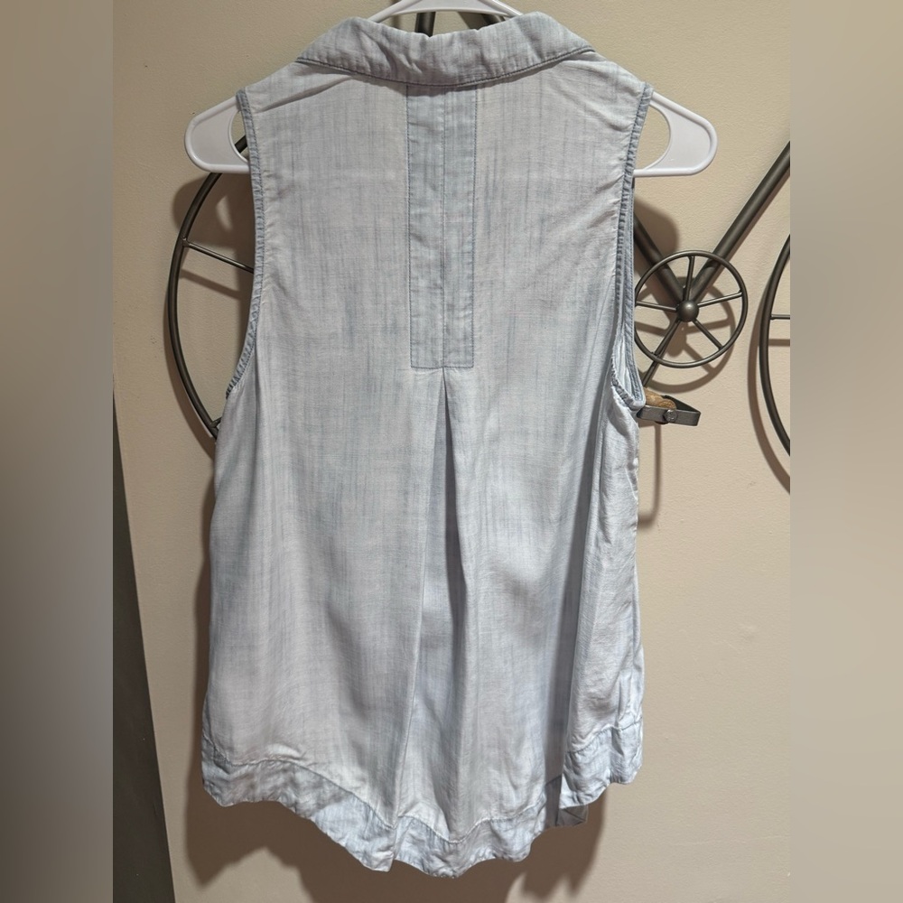 cloth & stone Light Blue Sleeveless Button-Front Blouse Size M Anthropologie - Picture 3 of 4